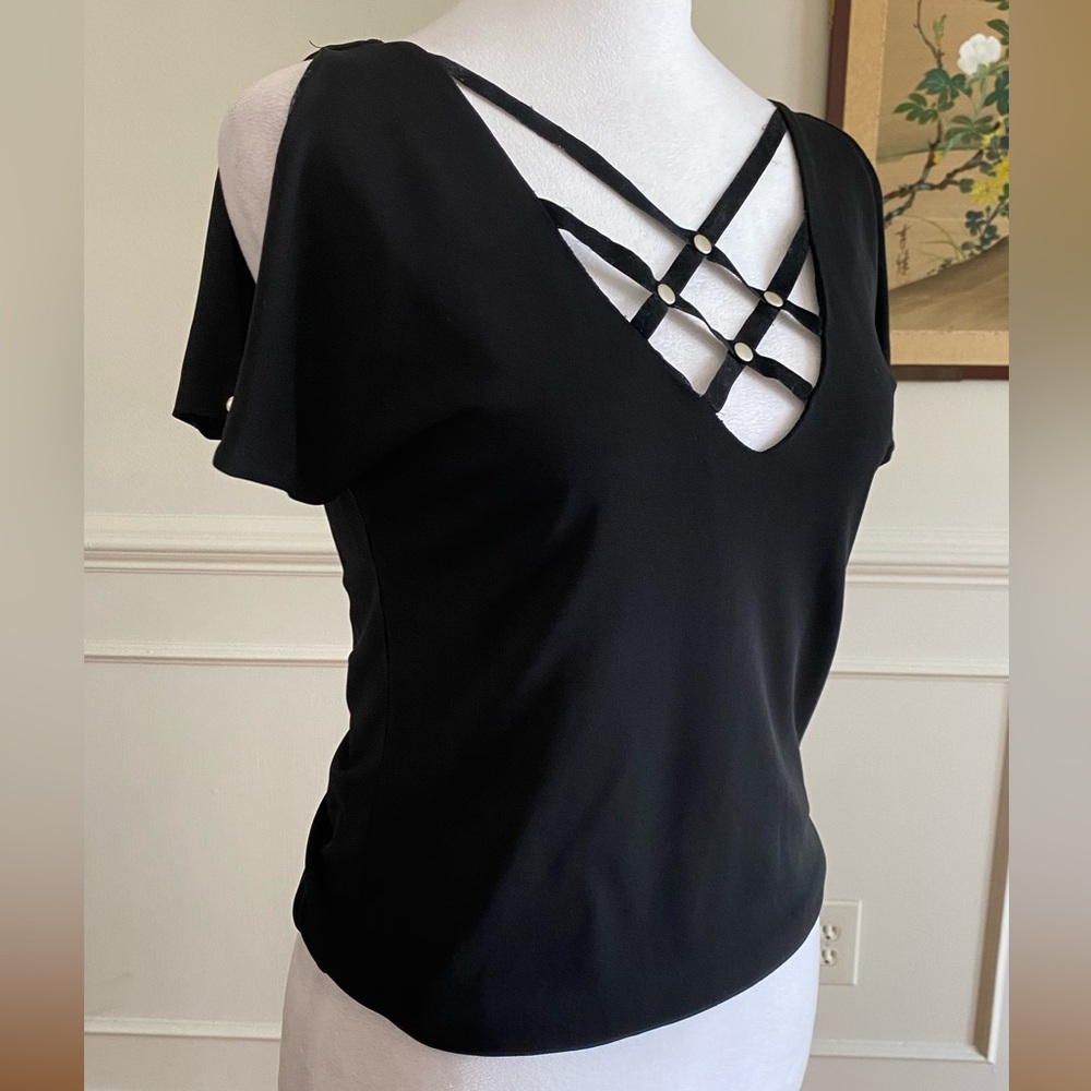 Ted Baker Black Crop Top Size 2 Criss Cross Straps V-Neck Flutter Sleeves
